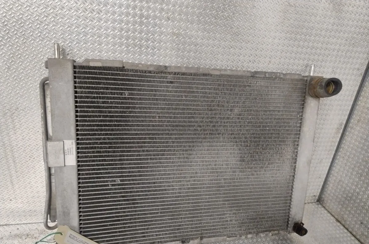 Radiateur Renault CLIO III Grandtour (KR0-1_) 1.2 16v (kr02, kr0j) (2008-2014) occasion