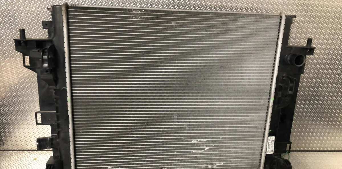 Radiateur RENAULT TWINGO 3 TWINGO 3 PHASE 1 occasion