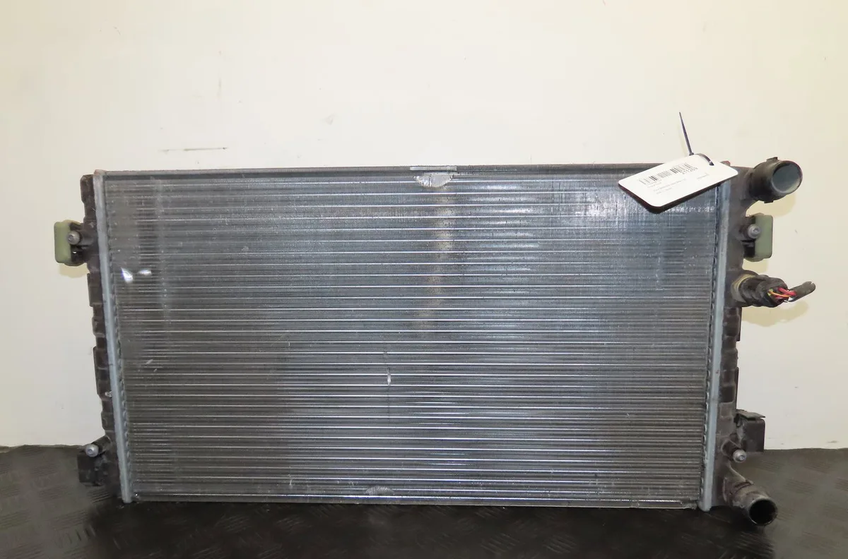 Radiateur Volkswagen NEW BEETLE Décapotable (1Y7) 1.9 tdi (2003-2010) occasion