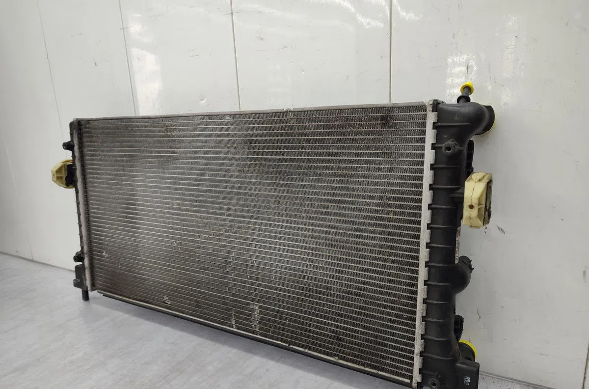 Radiateur VOLKSWAGEN POLO 5 PHASE 2 occasion