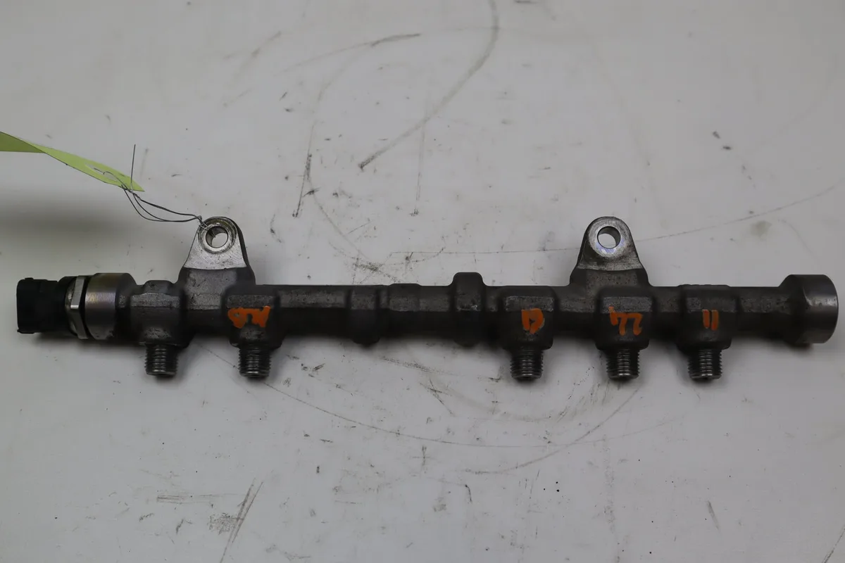 Rampe injection Alfa romeo MITO (955_) 1.3 multijet (955axh1b, 955axt1a) (2008-2010) 3 portes occasion