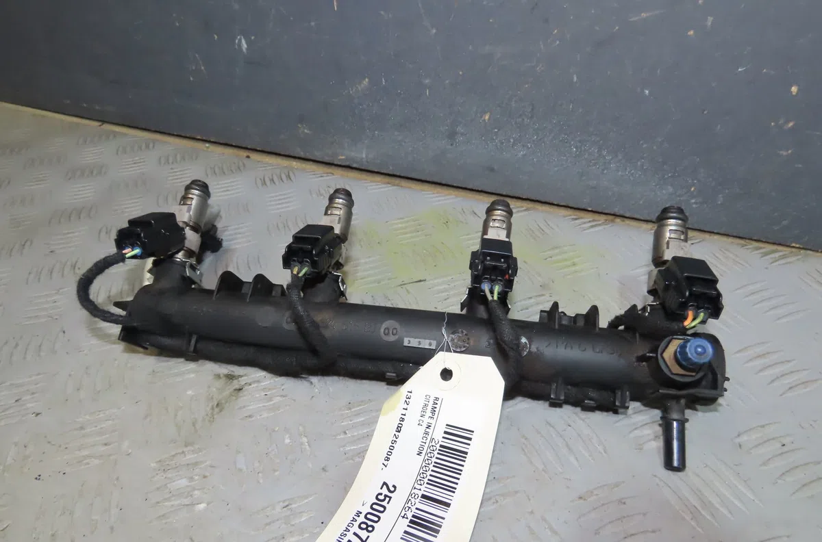 Rampe injection Citroen C4 I (LC_) 1.4 16v (2004-2011) occasion