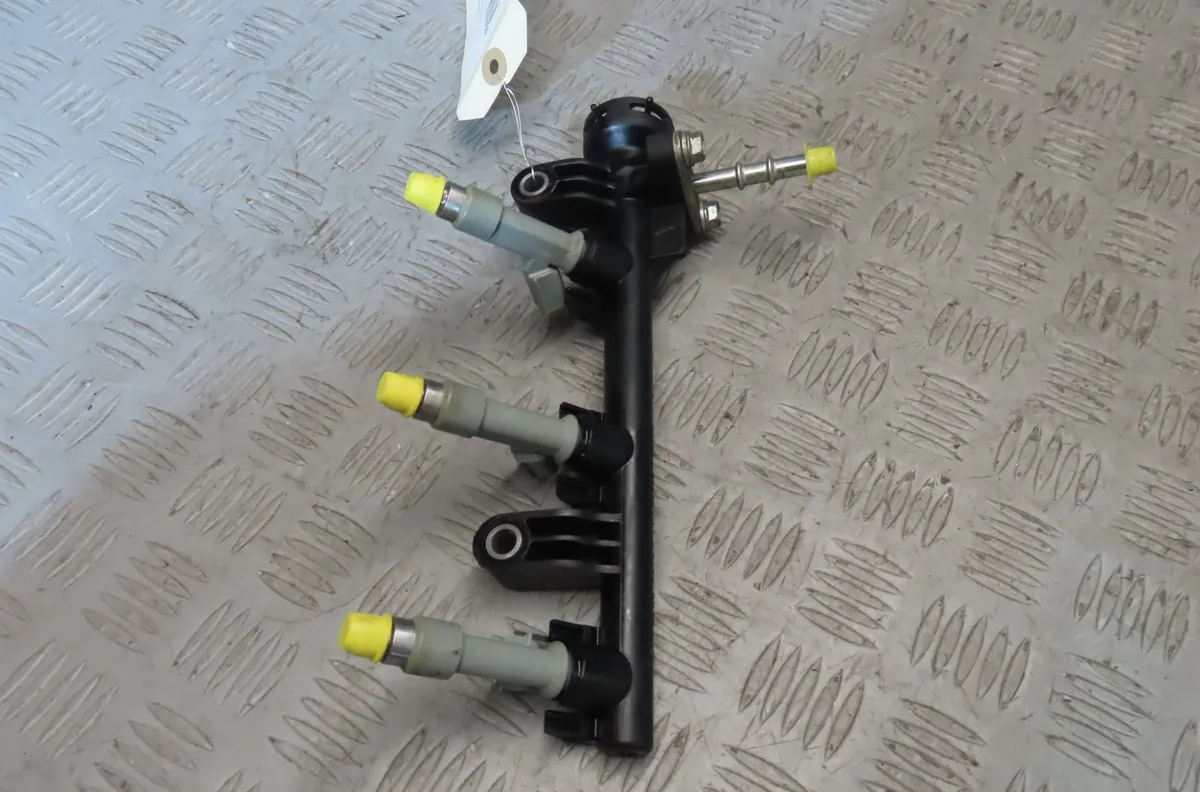 Rampe injection PEUGEOT 107 occasion