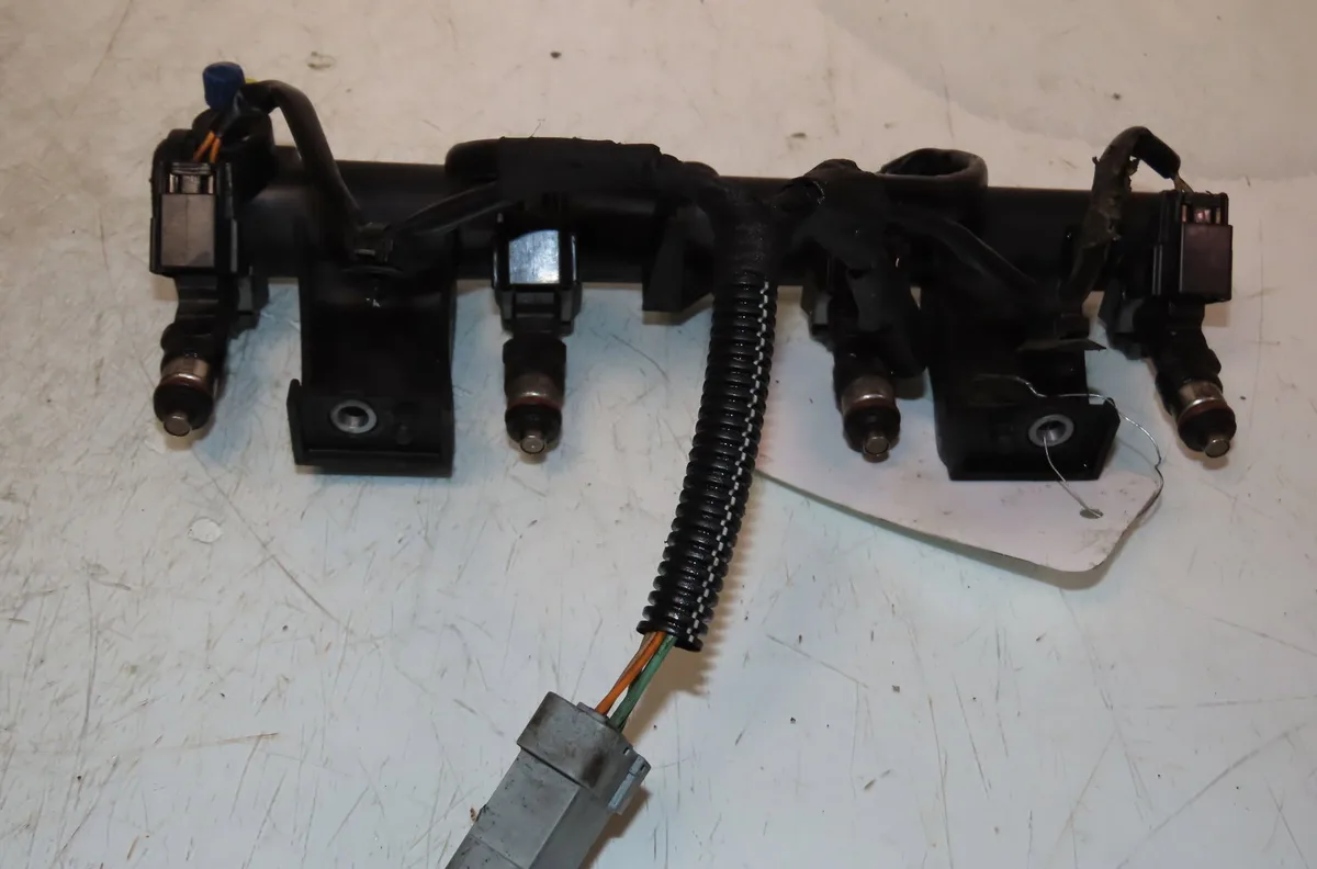 Rampe injection Peugeot 307 CC (3B) 1.6 16v (2003-2009) 2 portes occasion