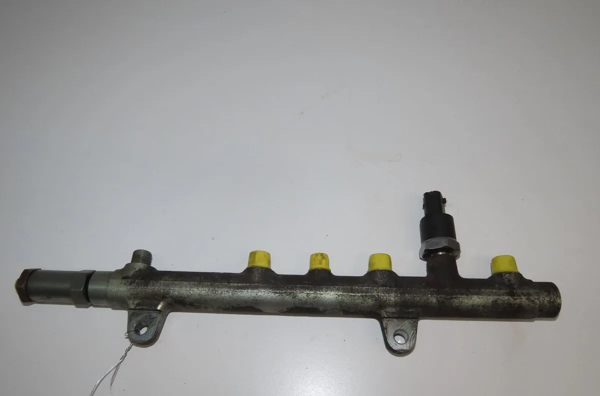 Rampe injection Renault MEGANE II Break (KM0-1_) 1.9 dci (kmrg, km1g, km0g, km2c) (2003-2009) occasion