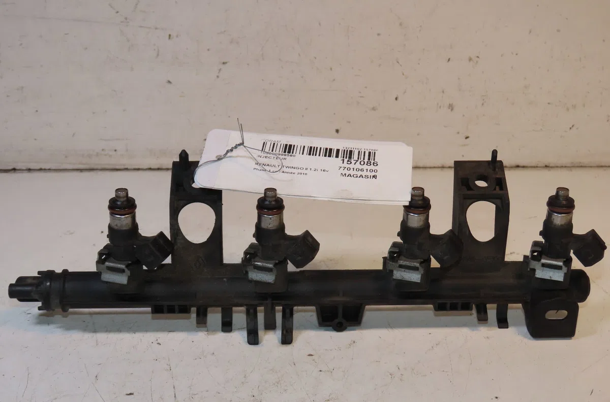 Rampe injection Renault TWINGO II (CN0_) 1.2 16v (cn0k, cn0v) (2007) 3 portes occasion