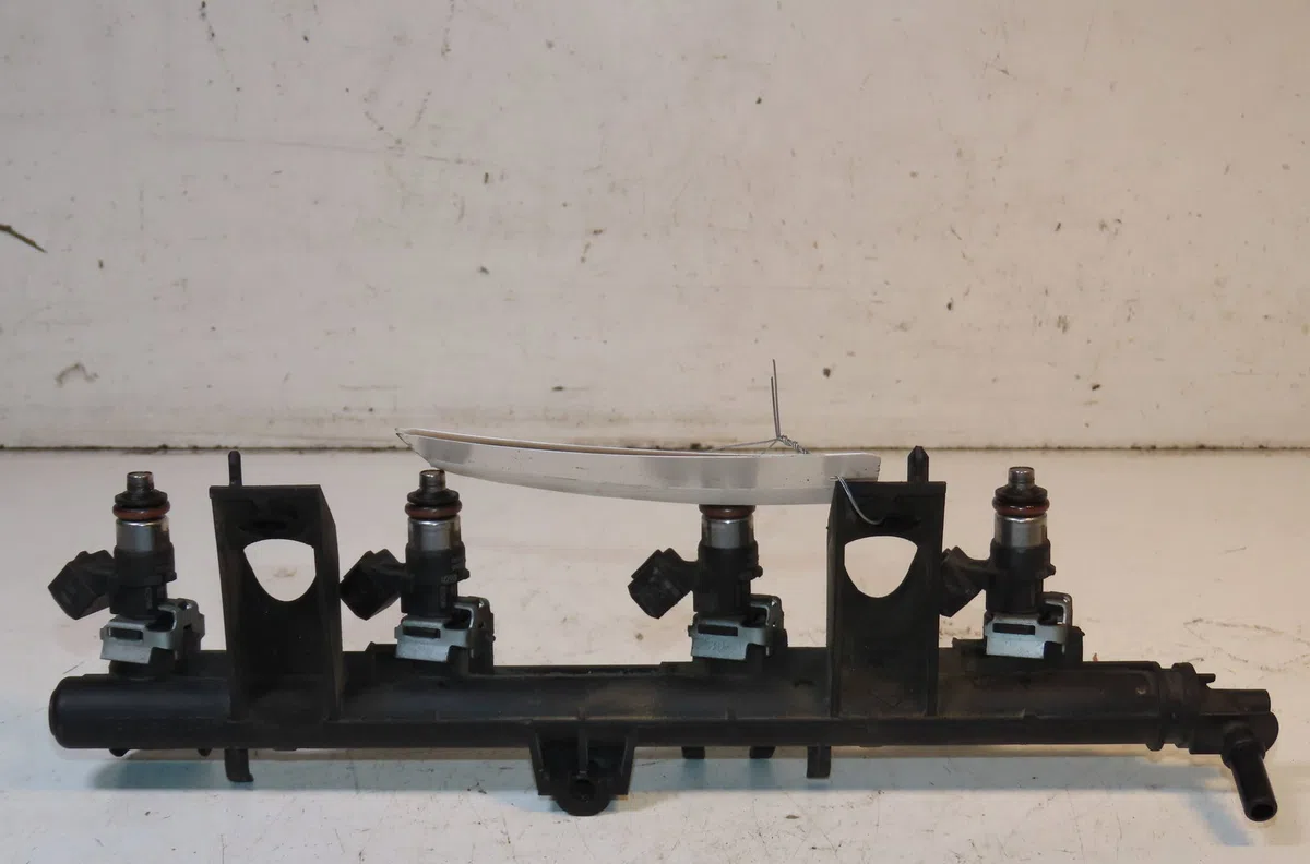Rampe injection Renault TWINGO II (CN0_) 1.2 16v (cn0k, cn0v) (2007) 3 portes occasion