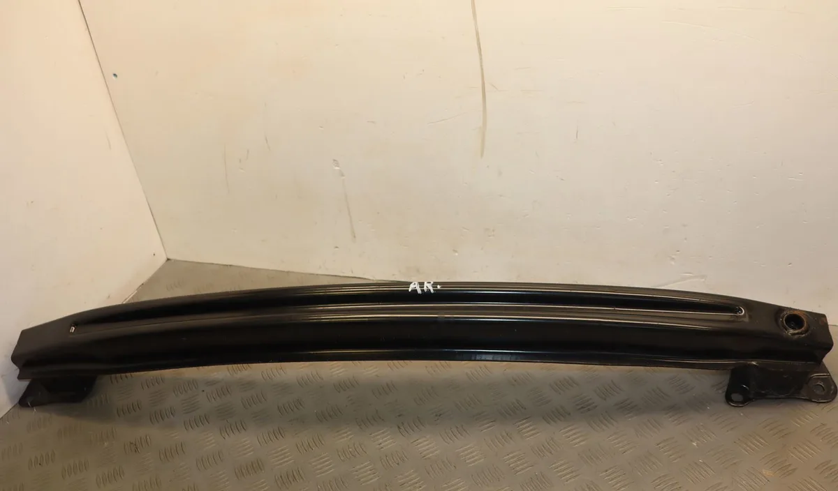 Renfort pare-choc arrière Seat LEON (1P1) 1.6 tdi (2010-2012) occasion