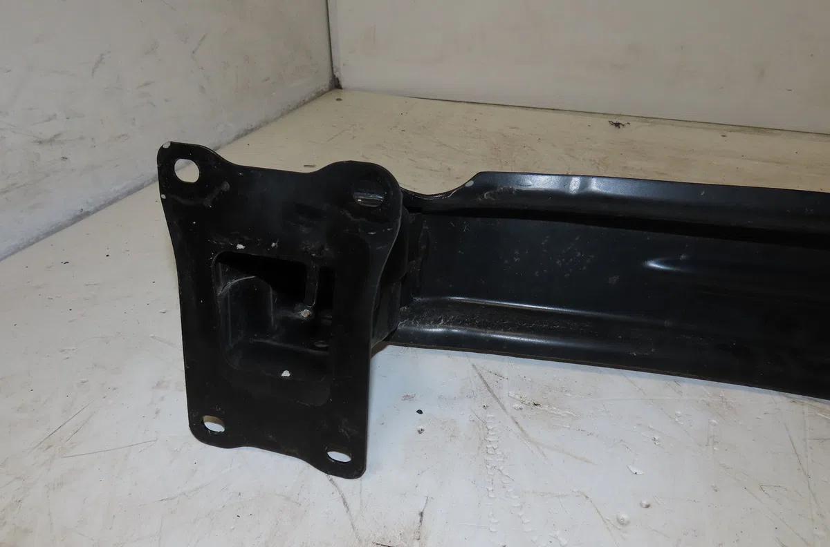 Renfort pare-choc arrière Seat LEON ST (5F8) 1.0 tsi (2015-2020) occasion