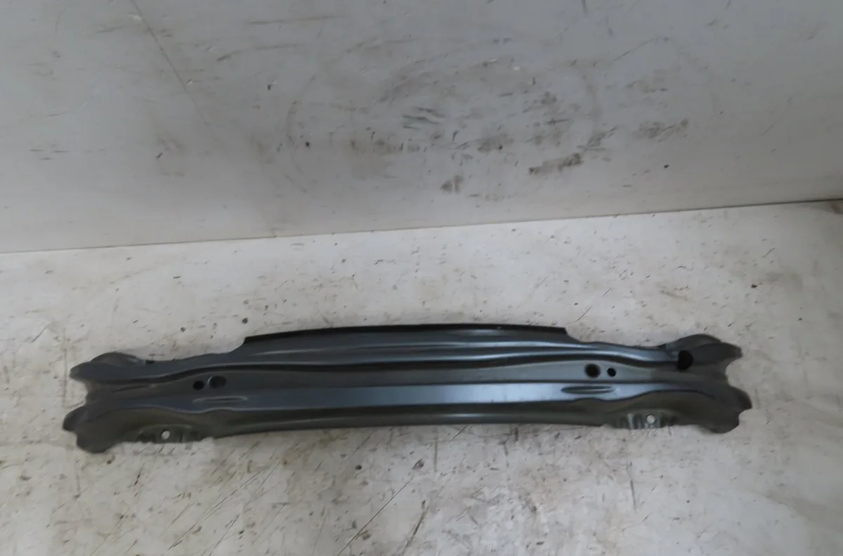 Renfort pare-choc arrière Volvo V40 Cross Country (526) D2 (2012-2016) occasion