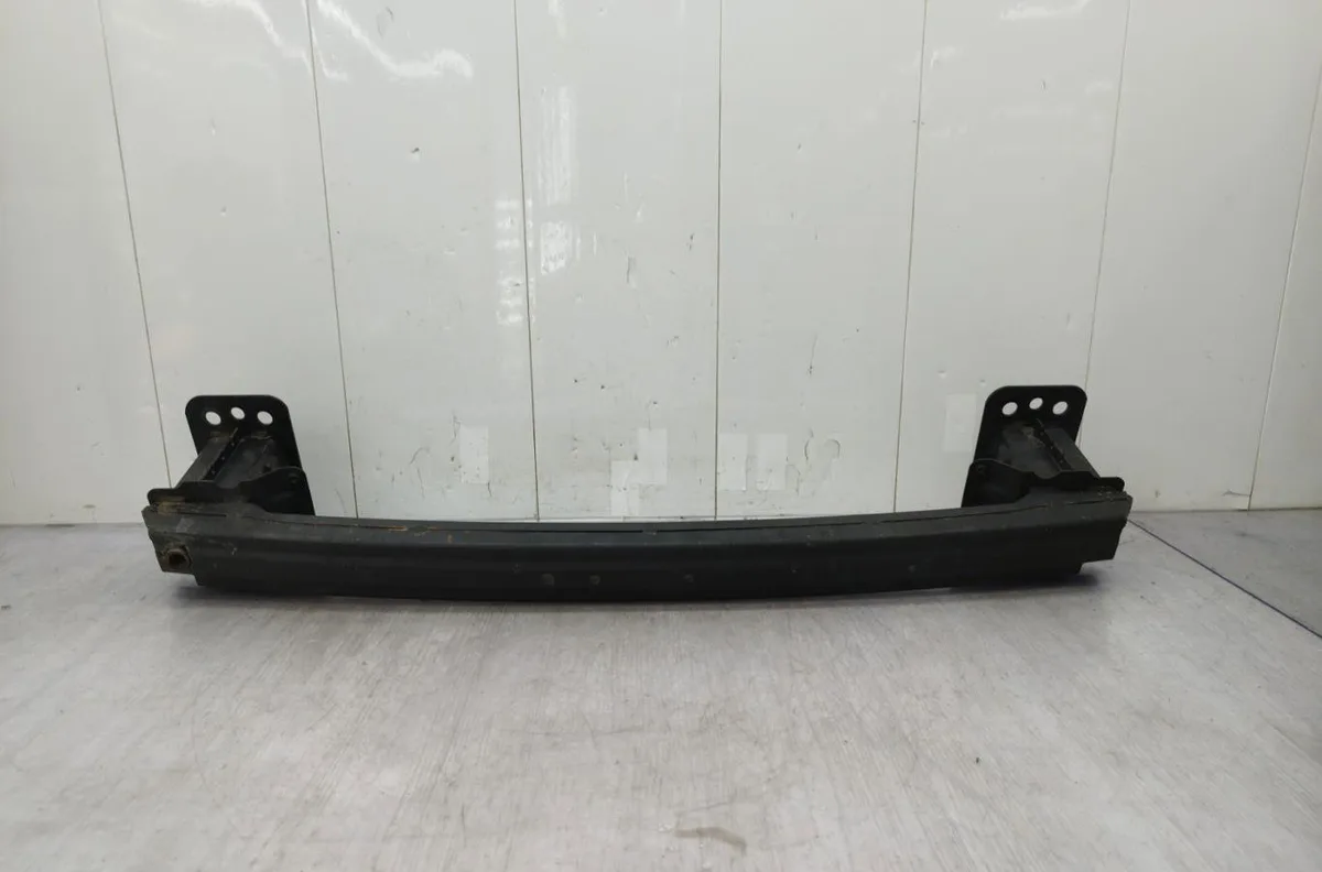 Renfort pare-choc avant FORD FIESTA 5 PHASE 2 occasion