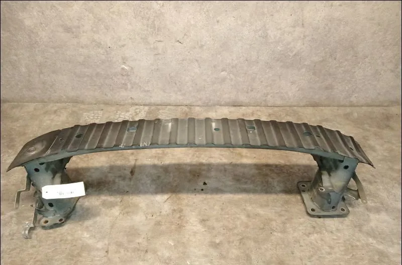 Renfort pare-choc avant Mazda 3 (BK) 1.6 (bk14) (2003-2009) occasion