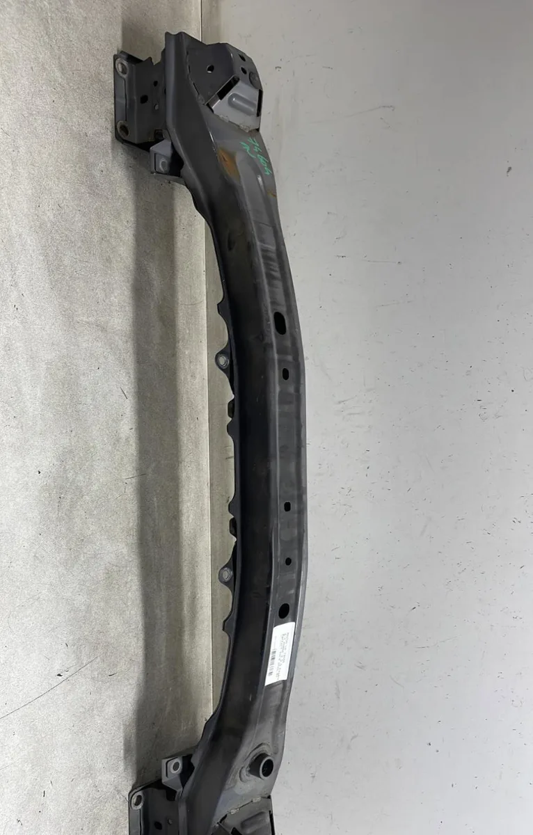 Renfort pare-choc avant Mazda 6 Hatchback (GH) 2.5 mzr (gh5fs) (2007-2013) occasion