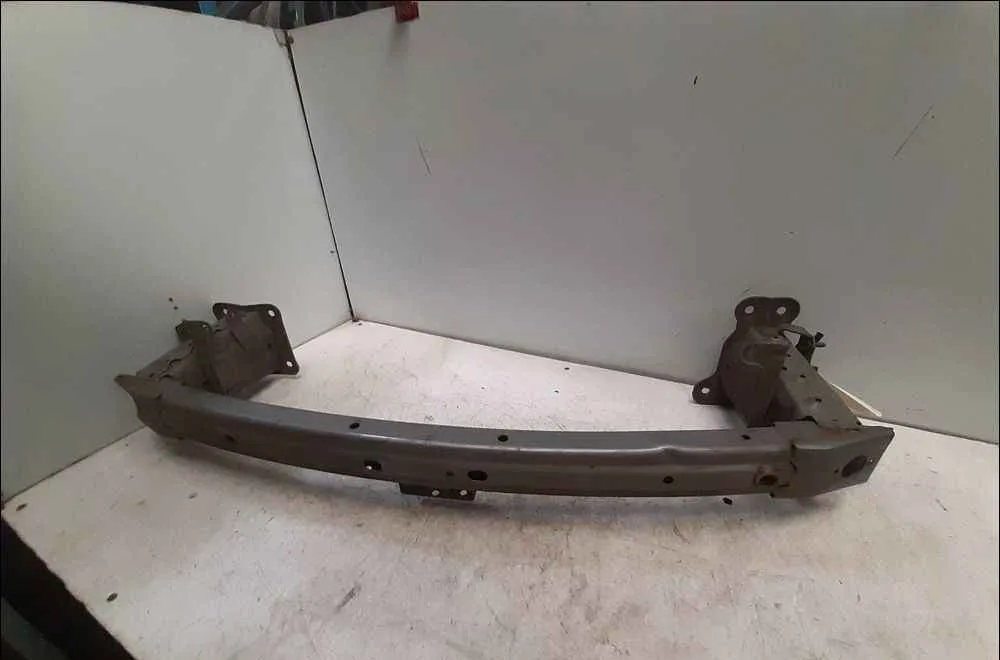 Renfort pare-choc avant MAZDA MAZDA 5 I occasion