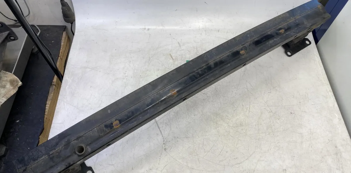 Renfort pare-choc avant Peugeot 207 SW (WK_) 1.6 hdi (2007-2012) 5 portes occasion