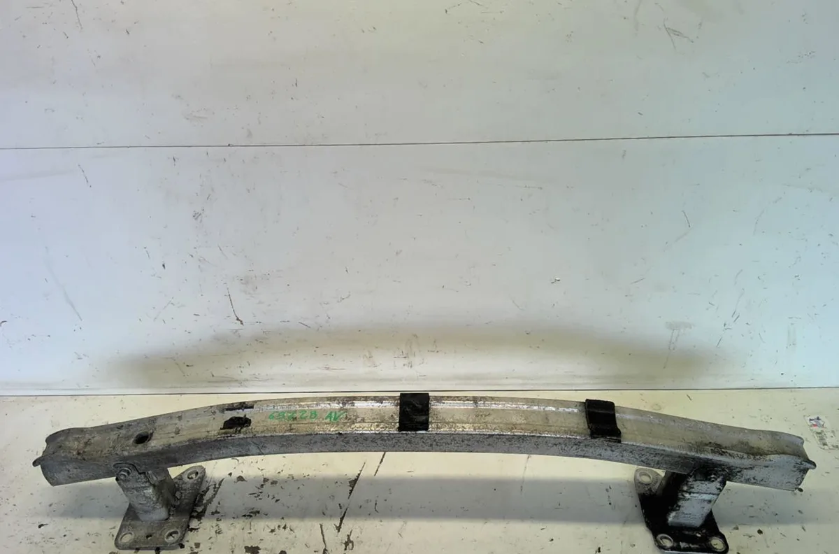 Renfort pare-choc avant Renault MEGANE II Break (KM0-1_) 1.5 dci (km0f, km0t, km2b) (2003-2006) occasion