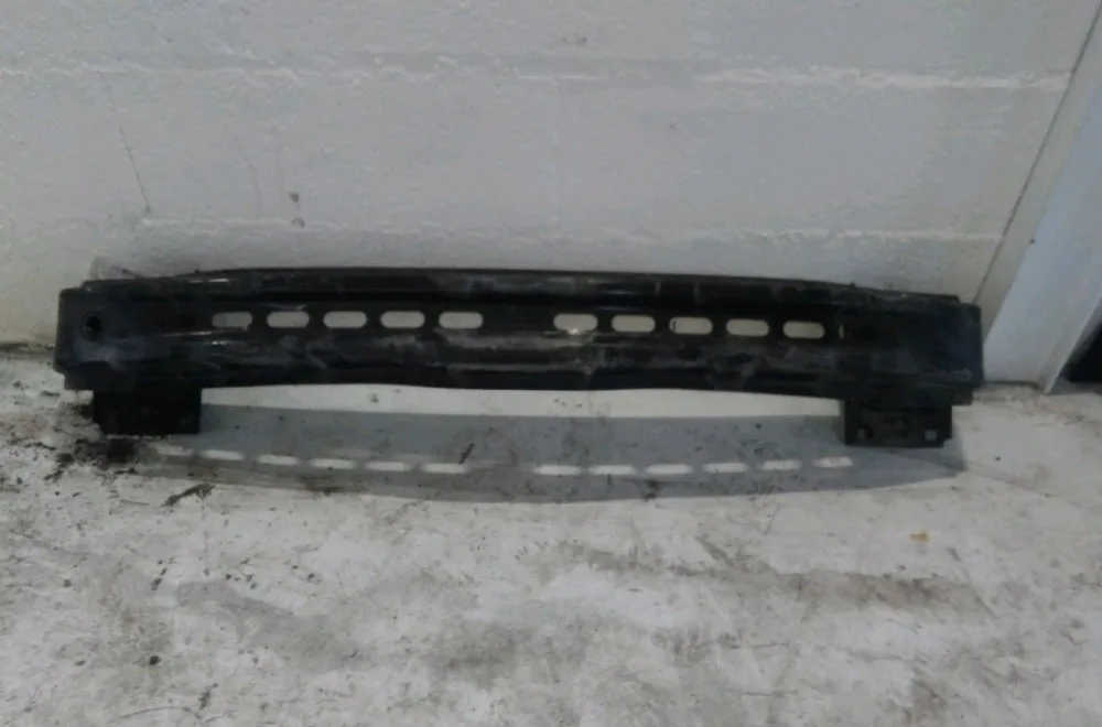 Renfort pare-choc avant Skoda OCTAVIA III (5E3, NL3, NR3) 1.6 tdi (2012-2015) occasion