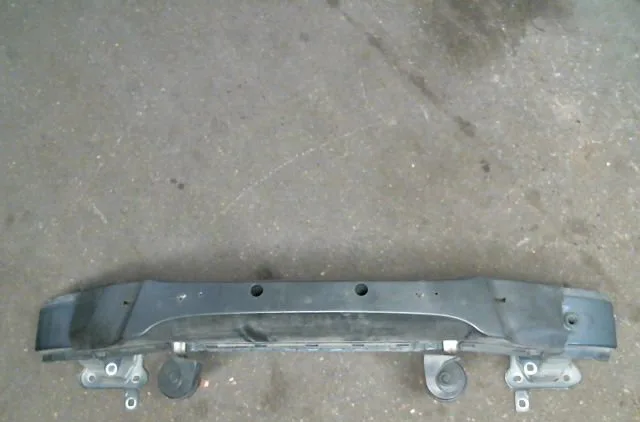 Renfort pare-choc avant Volvo V50 (545) 1.6 d (2005-2011) 5 portes occasion