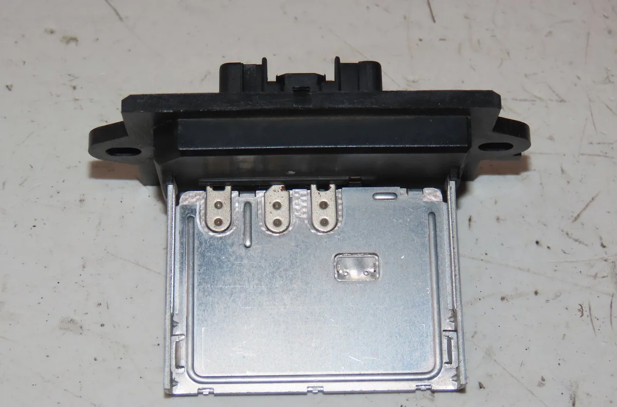 Resistance de chauffage Nissan MICRA CC III (K12) 1.6 160 sr (2005) 2 portes occasion