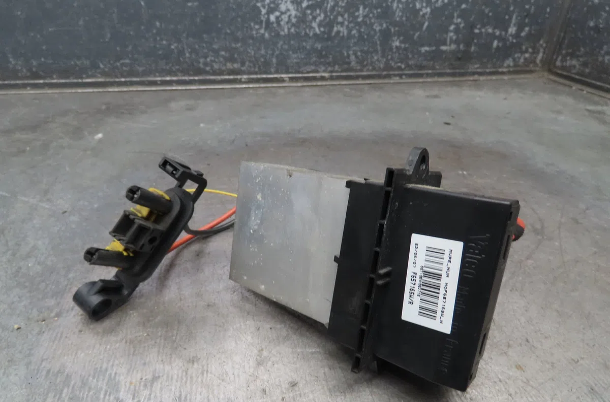 Resistance de chauffage Nissan PULSAR 3-5 portes (C13) 1.5 dci (2014) occasion