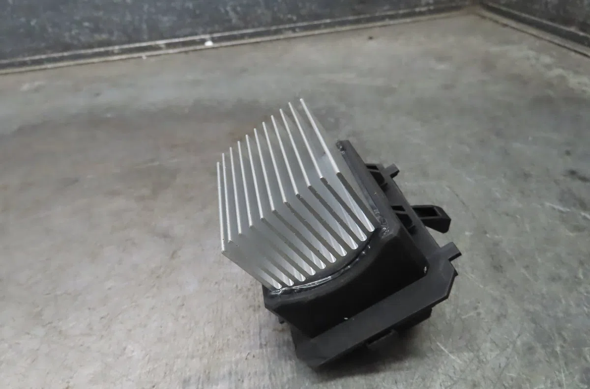 Resistance de chauffage Peugeot 208 I (CA_, CC_) 1.6 (2012) occasion