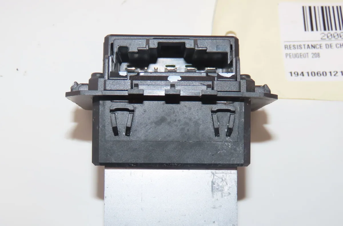 Resistance de chauffage Peugeot 208 I (CA_, CC_) 1.6 bluehdi 100 (2015) 5 portes occasion