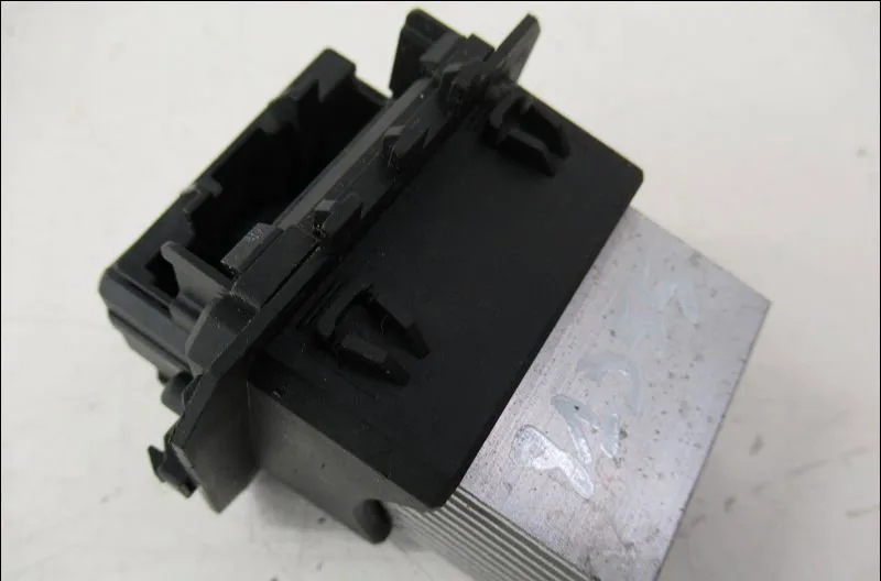 Resistance de chauffage Peugeot 308 SW I (4E_, 4H_) 1.6 hdi (2009-2014) 5 portes occasion
