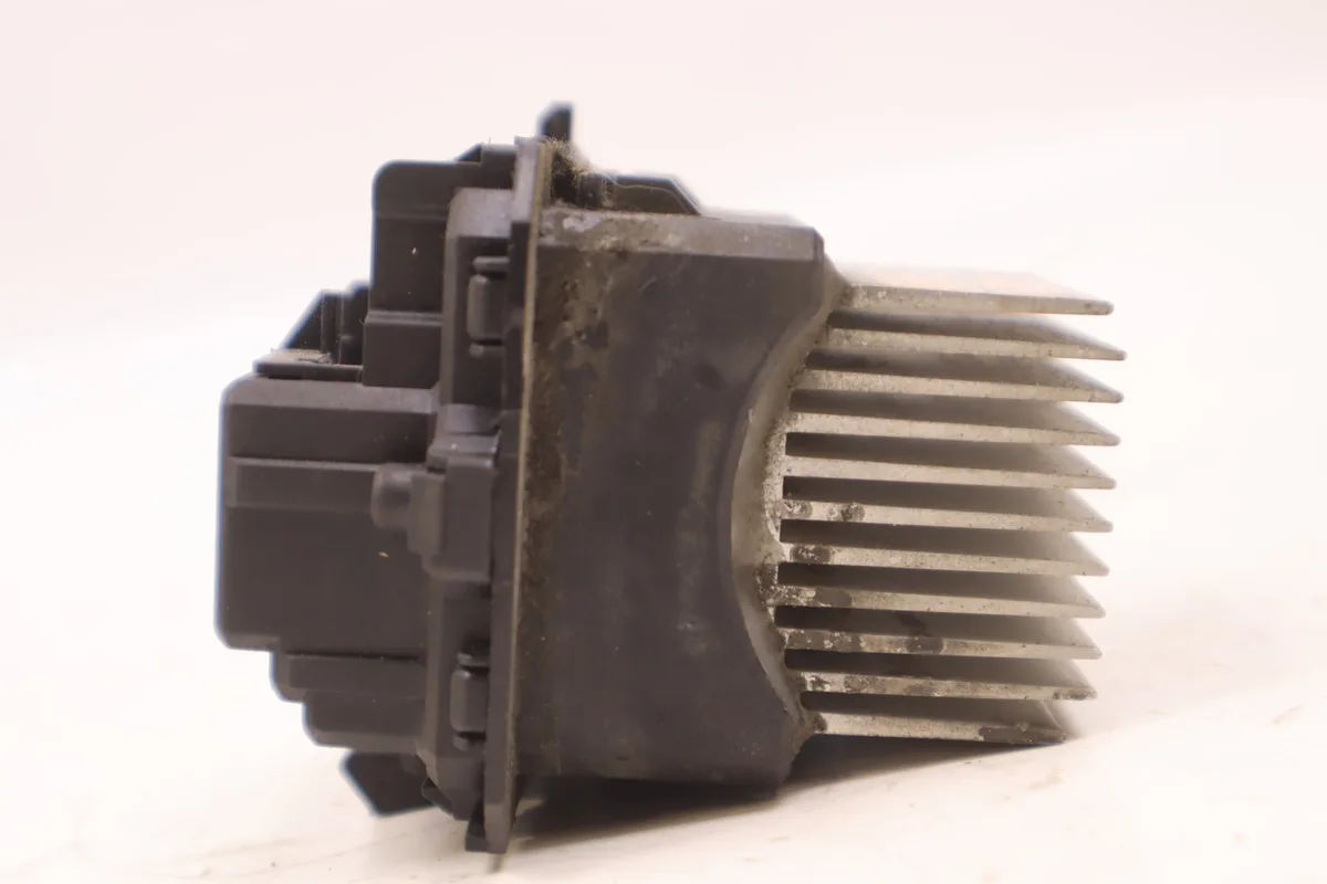 Resistance de chauffage Renault MEGANE III Grandtour (KZ0-1) 1.9 dci (kz0j, kz0n, kz1s) (2009) occasion