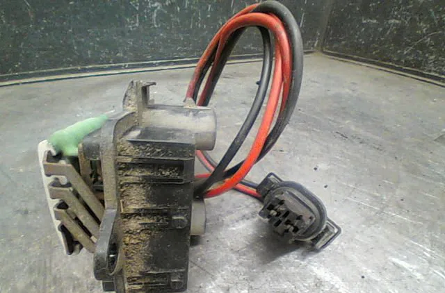 Resistance de chauffage Renault TRAFIC II Camionnette (FL) 1.9 dci 80 (fl0b) (2001-2006) occasion