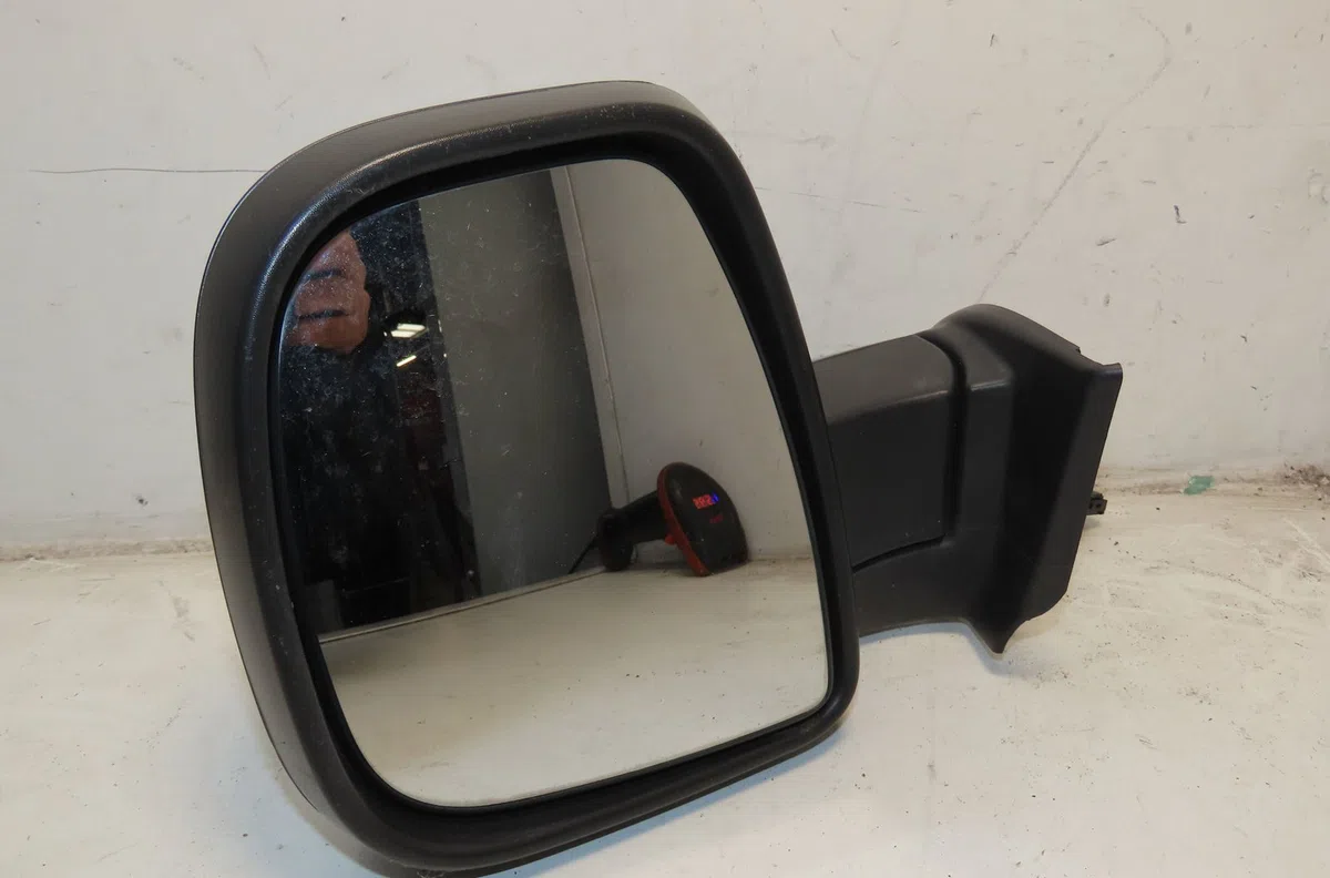 Retroviseur exterieur electrique droit Citroën BERLINGO MULTISPACE (B9) 1.6 hdi 90 (2010) occasion