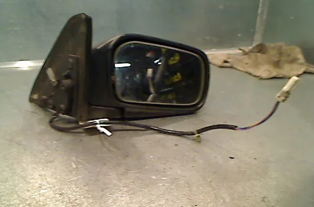Retroviseur exterieur electrique droit NISSAN PRIMERA 1995 occasion