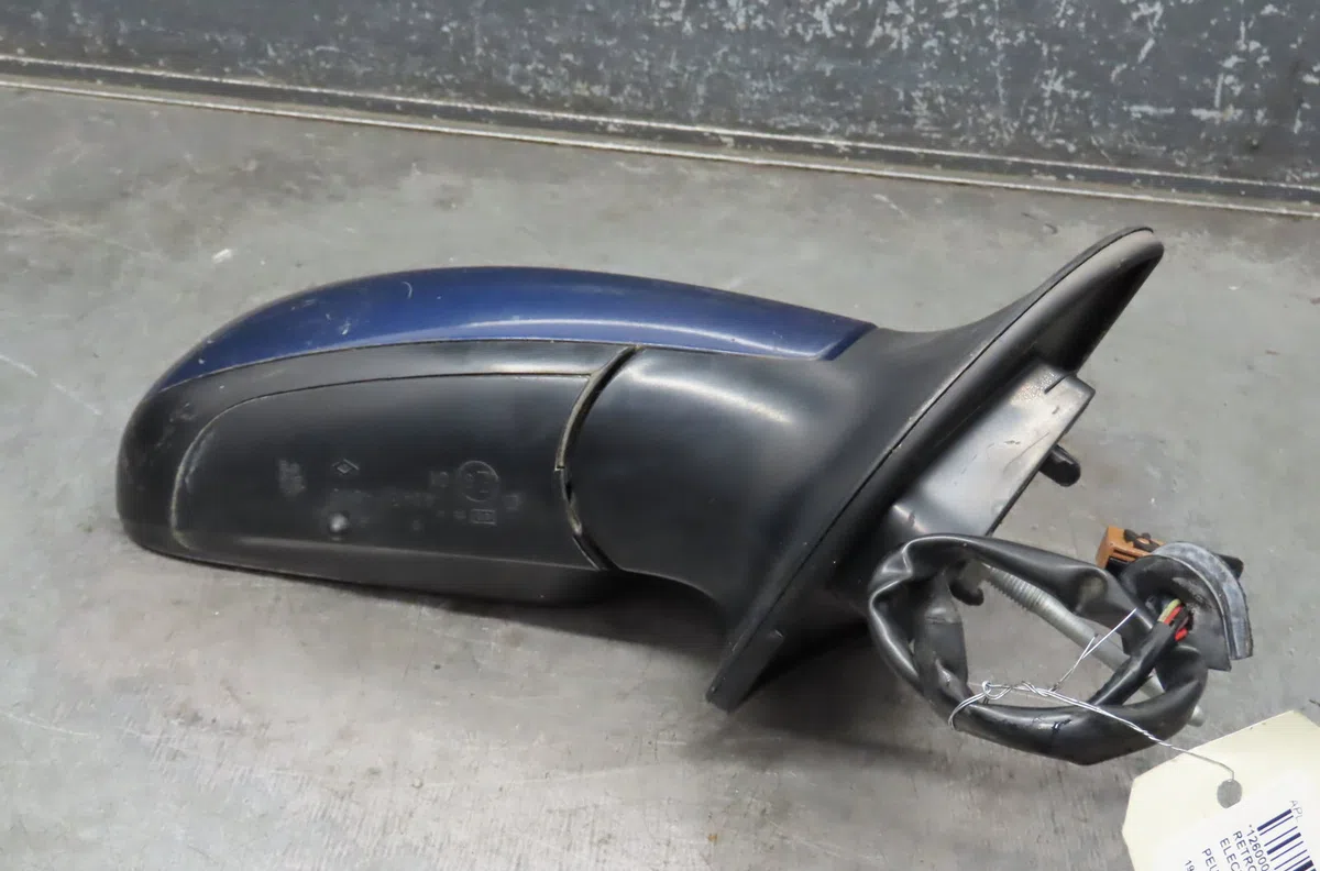 Retroviseur exterieur electrique droit Peugeot 407 (6D_) 2.0 hdi (6drhlg, 6drhle) (2004-2007) occasion