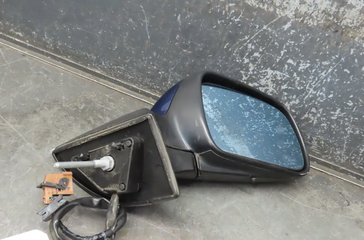 Retroviseur exterieur electrique droit Peugeot 407 (6D_) 2.0 hdi (6drhlg, 6drhle) (2004-2007) occasion