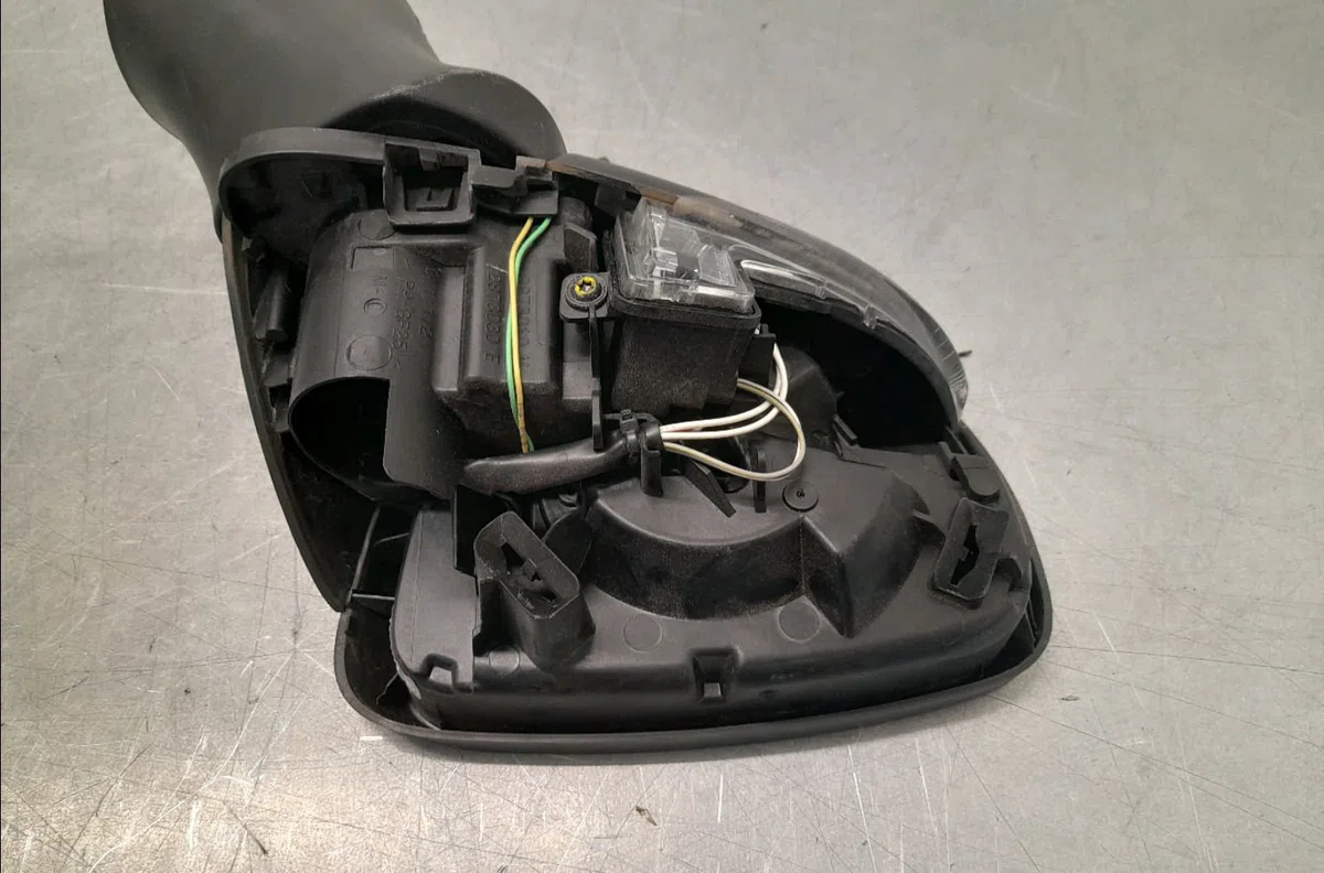 Retroviseur exterieur electrique droit Renault CLIO IV (BH_) 1.6 rs trophy (bhj4, bhj6) (2015) occasion