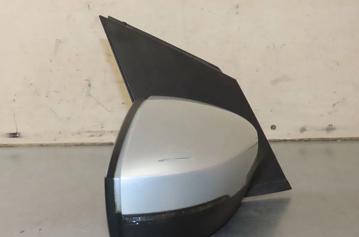 Retroviseur exterieur electrique droit RENAULT MEGANE III 2010 occasion