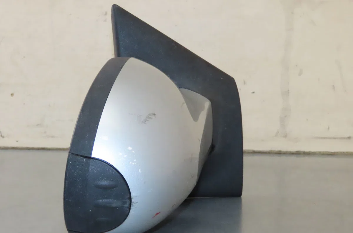 Retroviseur exterieur electrique droit Renault TWINGO II (CN0_) 1.2 tce 100 (cn0p) (2011) occasion