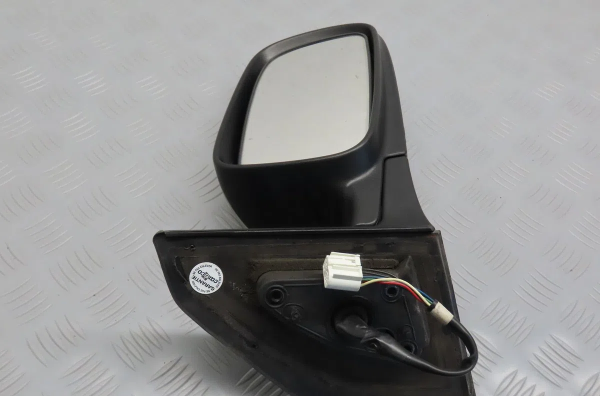 Retroviseur exterieur electrique droit TOYOTA AVENSIS II 2006 occasion