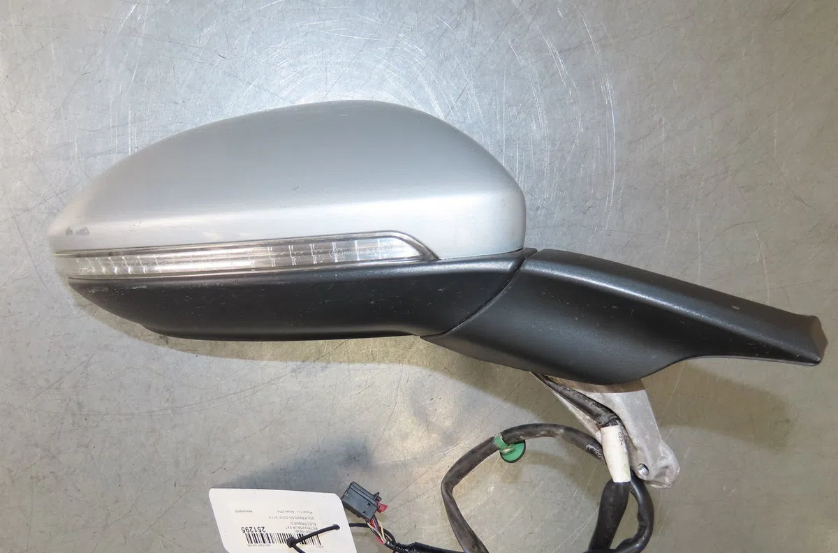 Retroviseur exterieur electrique droit Volkswagen GOLF VII (5G1, BQ1, BE1, BE2) 1.6 tdi (2012-2017) occasion
