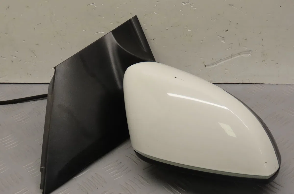 Retroviseur exterieur electrique droit VOLKSWAGEN UP occasion
