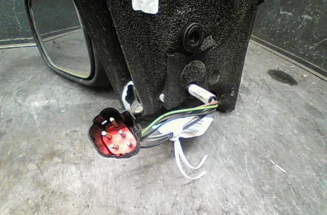 Retroviseur exterieur electrique gauche FORD FIESTA 2003 occasion