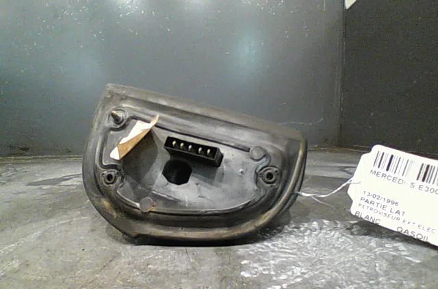 Retroviseur exterieur electrique gauche MERCEDES E300 1996 occasion