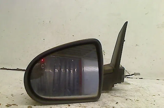 Retroviseur exterieur electrique gauche Mitsubishi COLT VI (Z3_A, Z2_A) 1.3 (z21a) (2004-2012) occasion