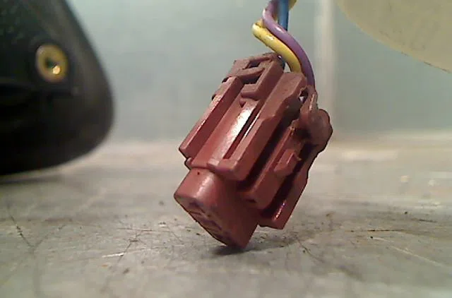 Retroviseur exterieur electrique gauche NISSAN ALMERA 1996 occasion