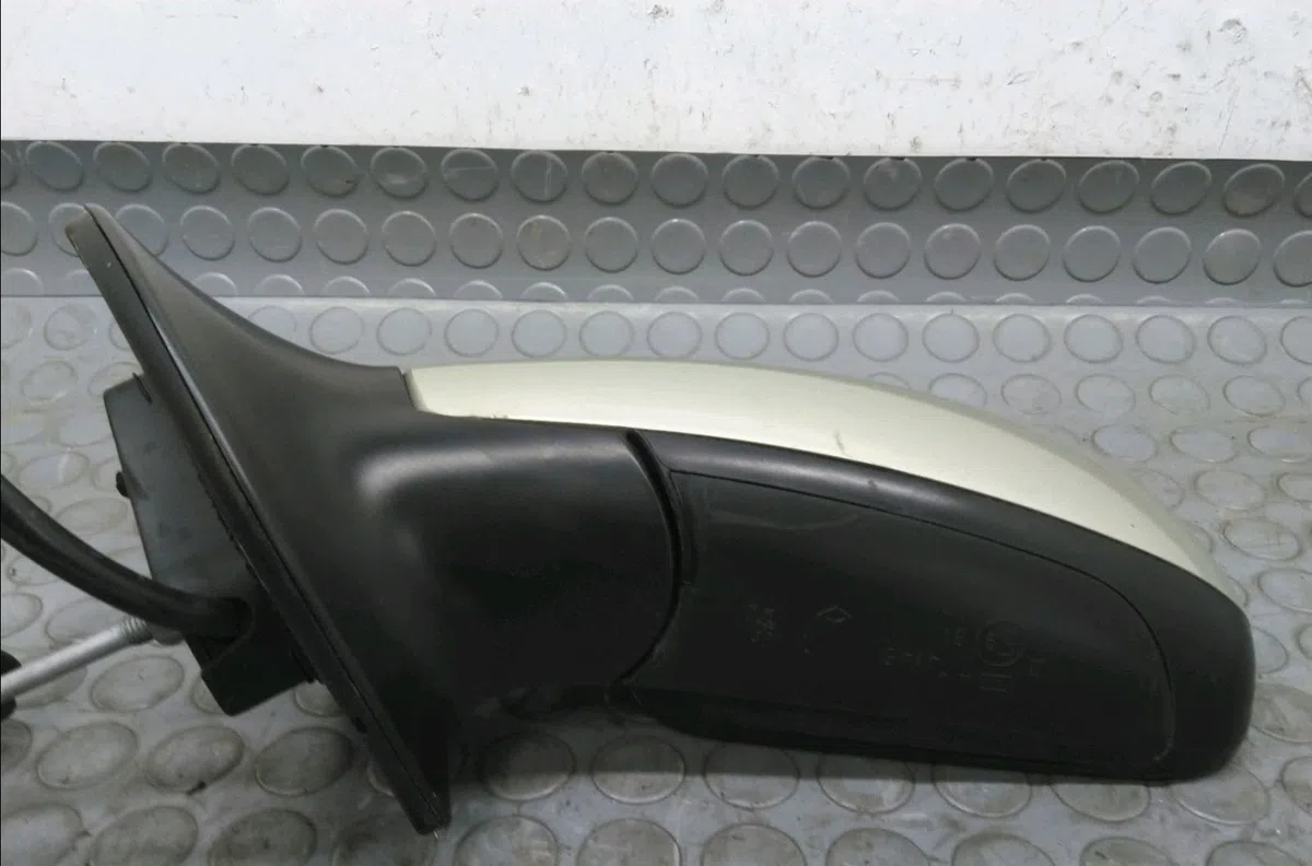 Retroviseur exterieur electrique gauche Peugeot 407 SW (6E_) 1.6 hdi 110 (2004-2010) 5 portes occasion