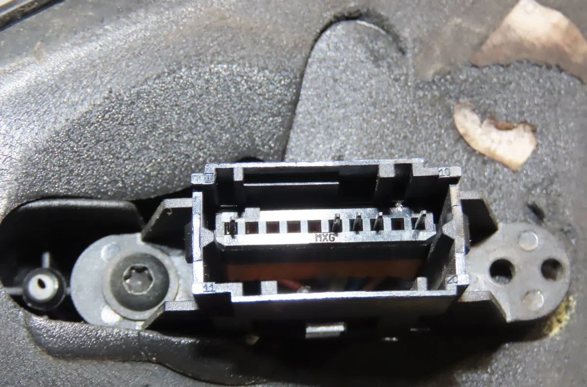 Retroviseur exterieur electrique gauche Renault MEGANE I (BA0-1_) 1.4 16v (ba0d, ba1h, ba0w, ba10) (1999-2003) occasion