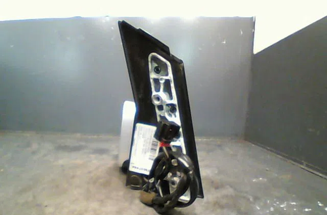 Retroviseur exterieur electrique gauche VOLKSWAGEN GOLF V Phase 1 11-2003--10-2008 occasion