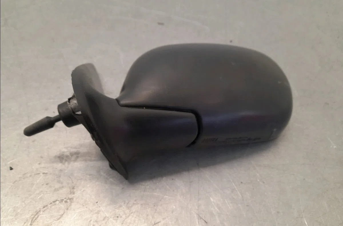 Retroviseur exterieur gauche Nissan MICRA II (K11) 1.0 i 16v (1992-2000) occasion
