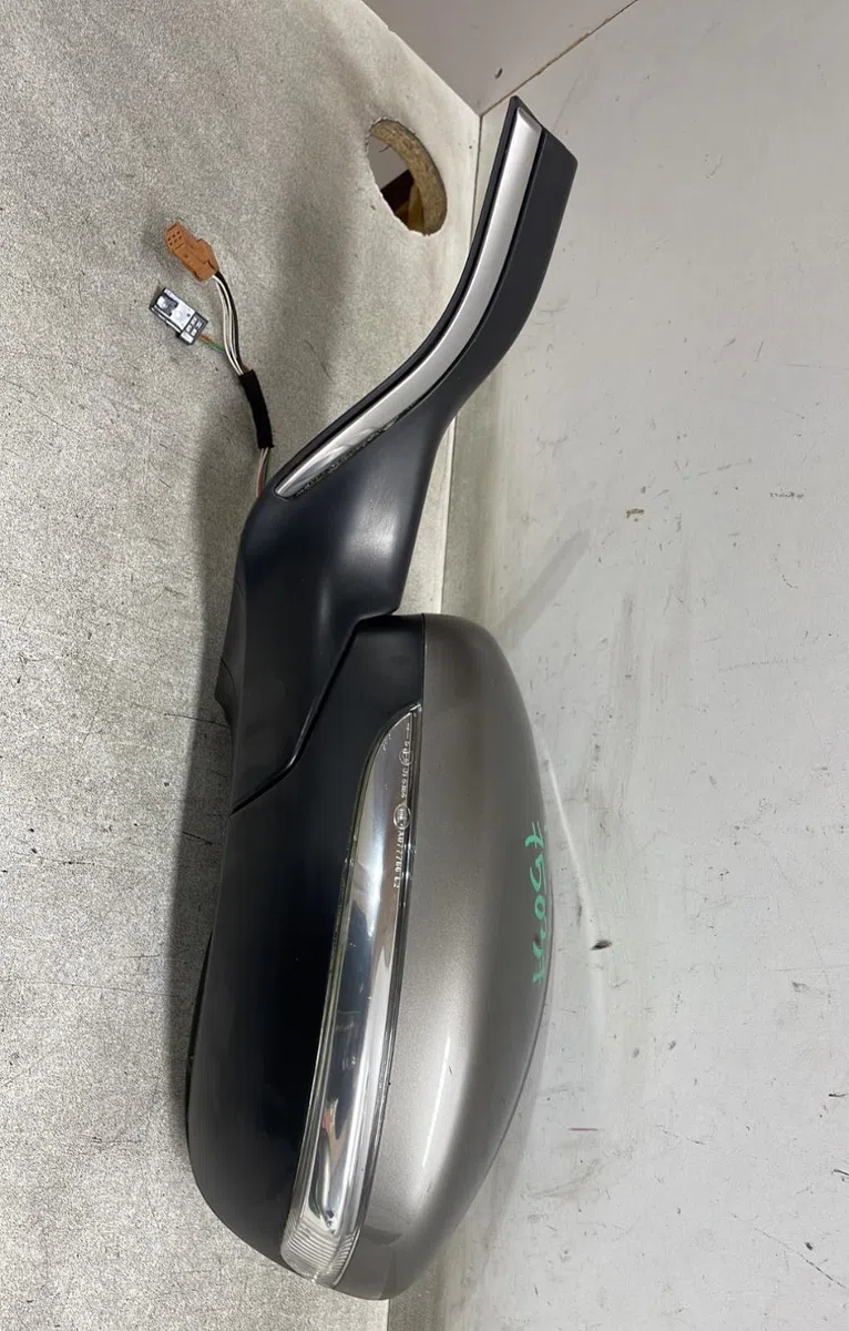 Retroviseur exterieur gauche Peugeot 208 I (CA_, CC_) 1.2 vti 82 (2012) occasion