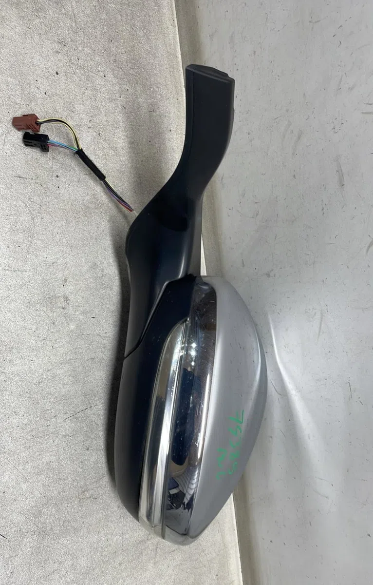 Retroviseur exterieur gauche Peugeot 208 I (CA_, CC_) 1.2 vti 82 (2012) occasion