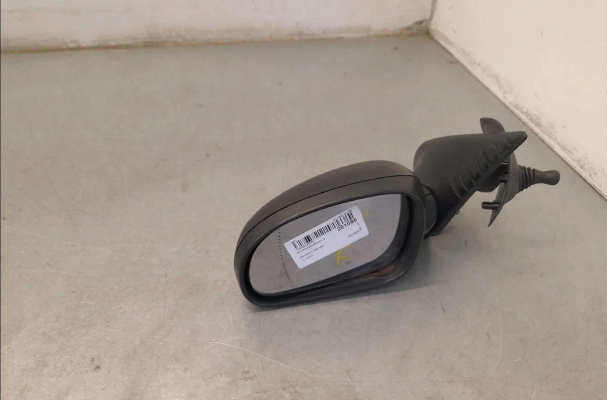 Retroviseur exterieur gauche Peugeot 406 (8B) 1.6 (1995-2004) occasion
